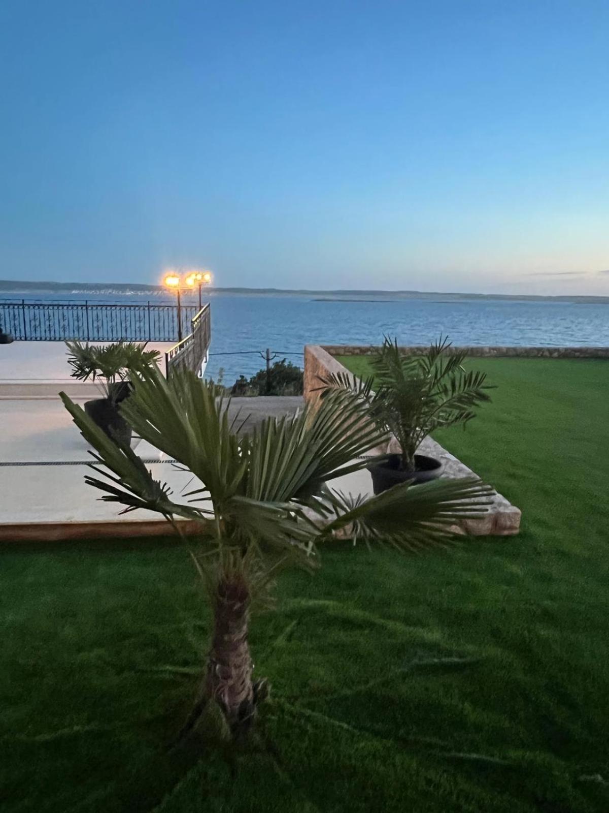Villa Tin Apartments Трибани-Крушчица Екстериор снимка