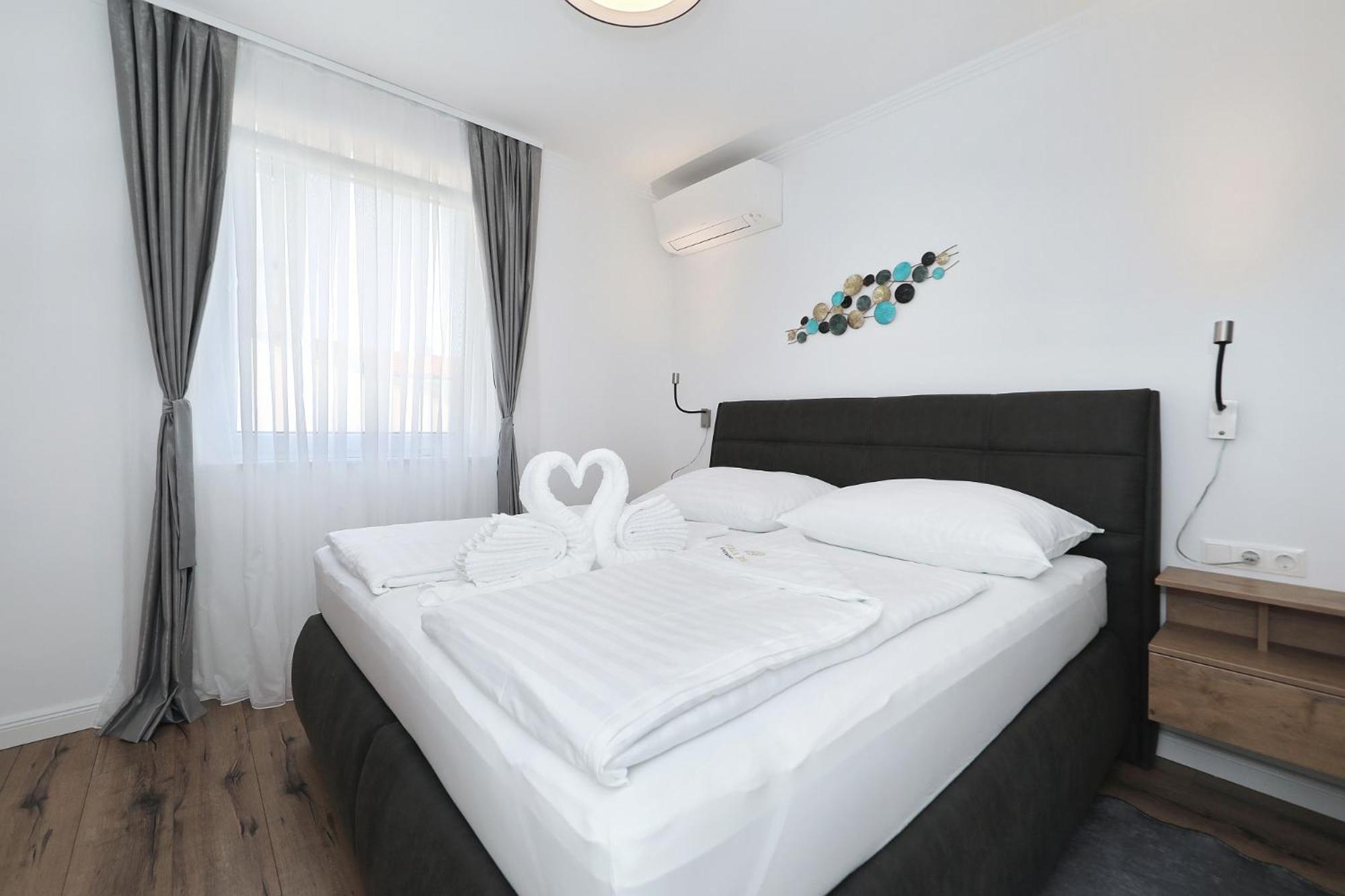 Villa Tin Apartments Трибани-Крушчица Екстериор снимка