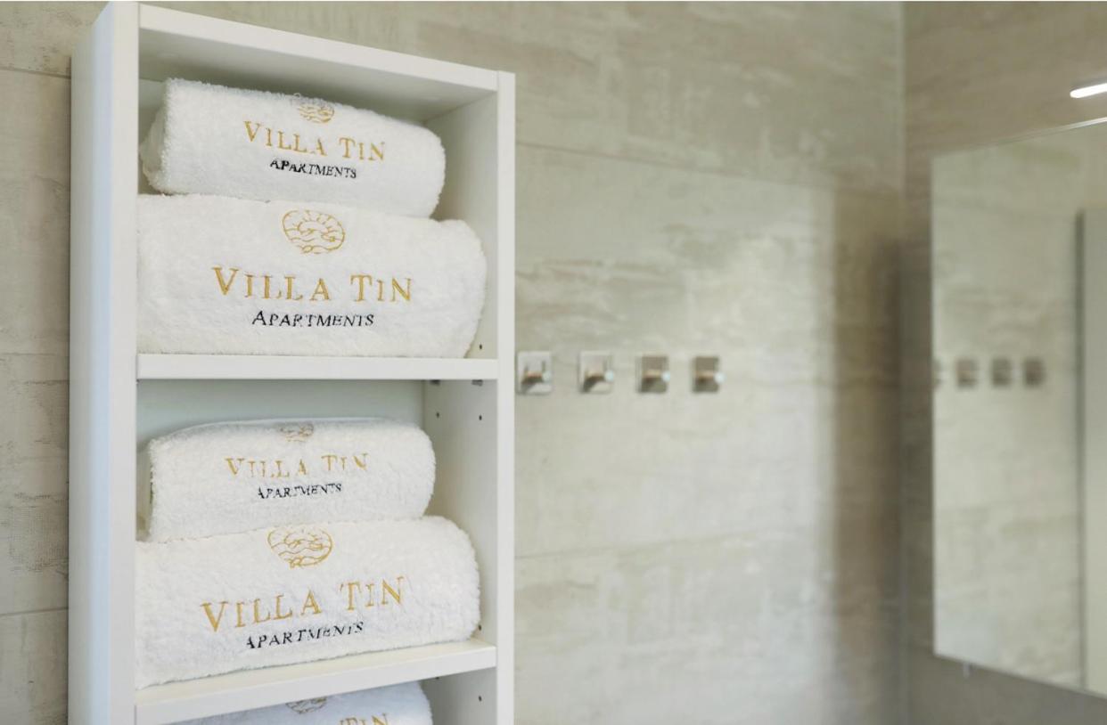 Villa Tin Apartments Трибани-Крушчица Екстериор снимка