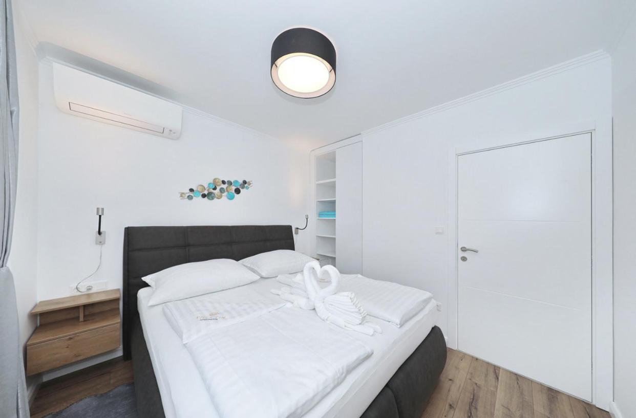 Villa Tin Apartments Трибани-Крушчица Екстериор снимка